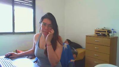 sweetredhota webcam model stream image