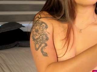 mill-blue webcam model stream image