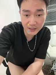 qqq-002 webcam stripchat model stream image