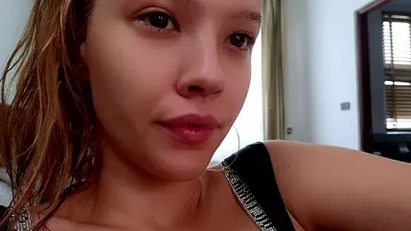 DemiDee webcam stripchat model stream image