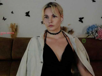 Kocmoc_Katerina webcam model stream image