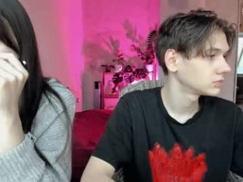 yourher0in webcam model stream image