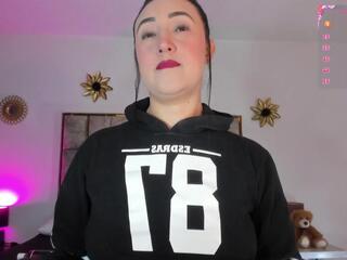 Chary Moon webcam model stream image