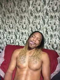 backbonebreaker webcam stripchat model stream image