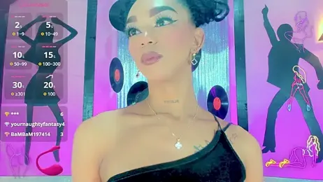 nickyminach_ webcam model stream image