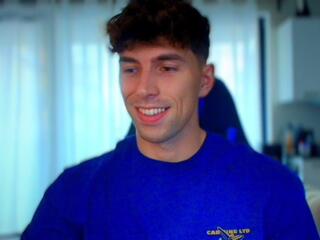 Simone Florenzi webcam flirt4free model stream image