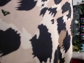 Cocochanell webcam model stream image