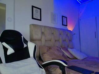 Cheryl Bet webcam model stream image