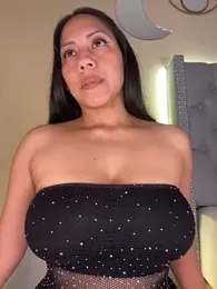 KIARAPRETTY webcam model stream image