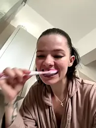 RoxiBlack webcam model stream image