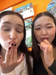 SnappyHappy webcam model stream image