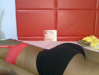 Faozia webcam model stream image