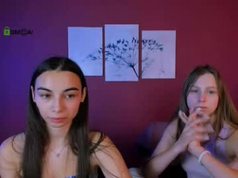 kira_light__ webcam model stream image