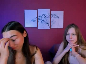 kira_light__ webcam model stream image