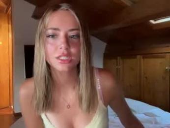 honeyyy95 webcam chaturbate model stream image
