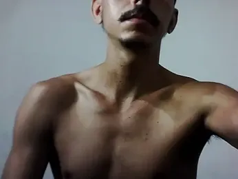 MagrinhoSaradoo webcam model stream image