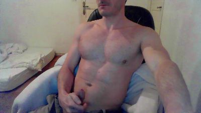 Inside_UrBrain webcam model stream image