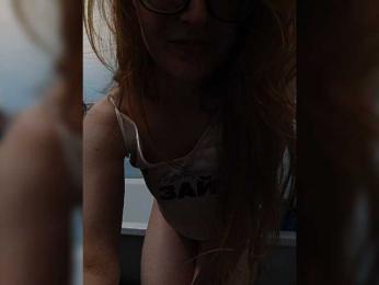 Mmmmyyyyrrrr webcam model stream image