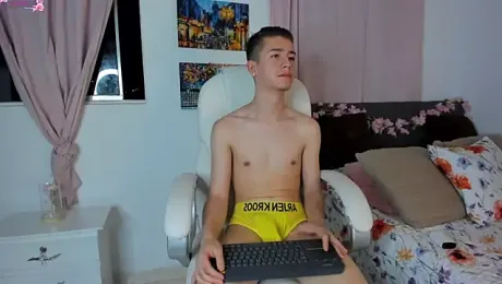 ThiagooJames webcam model stream image