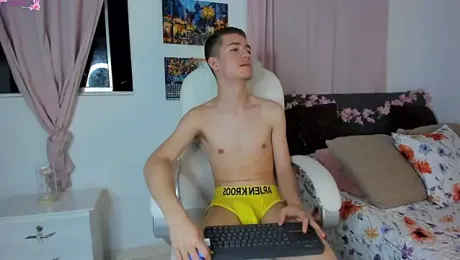 ThiagooJames webcam model stream image