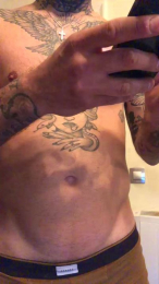 Hotmonstro webcam model stream image