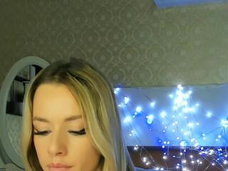 Mia Bee webcam model stream image