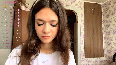 EmmaBellumsss webcam model stream image