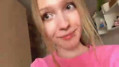 MarvaHelland webcam model stream image