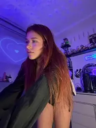 crystal_bunny7 webcam model stream image