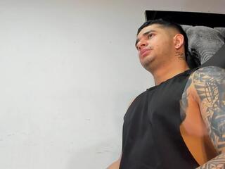 Angel Falconer webcam model stream image