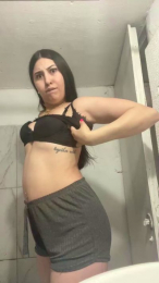 hottll2 webcam model stream image