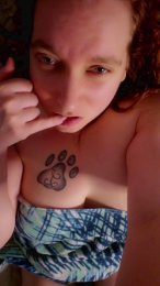 QueenHeart18 webcam model stream image