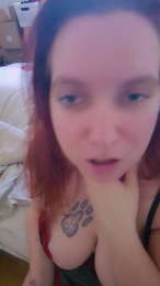 QueenHeart18 webcam model stream image