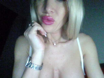 Suuzykiss webcam model stream image