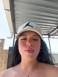 Rafaellaz webcam model stream image