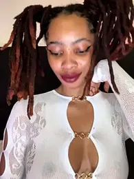 CANDY_LICIOUS webcam stripchat model stream image