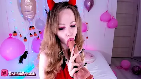 AstridHotty webcam model stream image