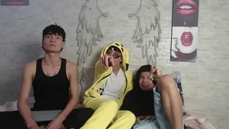 axel_milo_kairo_and_noa webcam model stream image