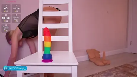 Miablueye webcam model stream image