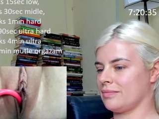 queenofthenighttt webcam model stream image