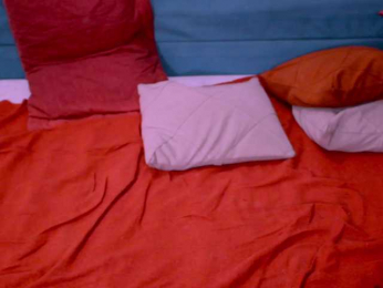 MiaCouple webcam model stream image