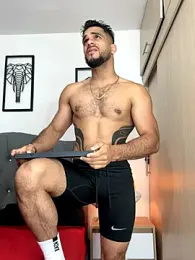 Maximiliano_ford webcam model stream image