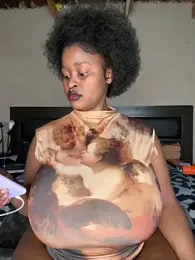 Bella-Porsche webcam model stream image