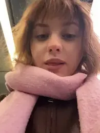 Only_April webcam model stream image