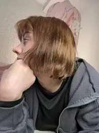 Only_April webcam model stream image