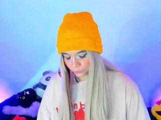 Scarlet Bridge webcam model stream image