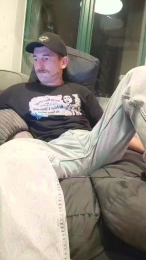 Mooooustache webcam model stream image