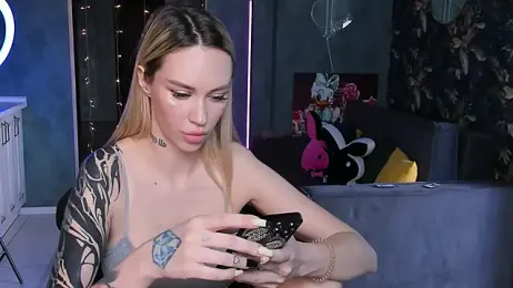 Blckmirrorr webcam model stream image