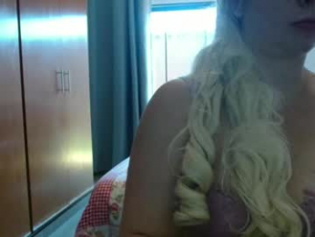 hot_wiffe webcam model stream image