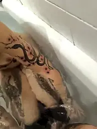 LunaXmilo webcam model stream image